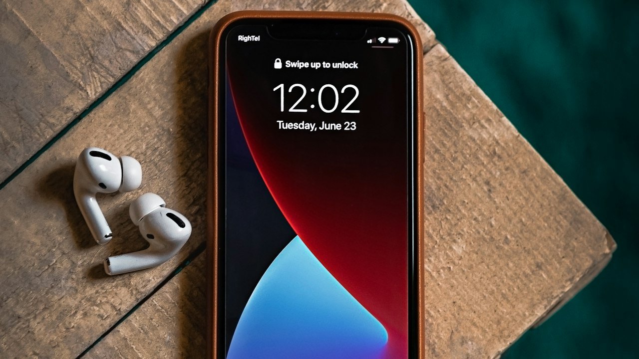iPhone 18 Pro बनाम iPhone Duo तुलना: कैमरा, फोल्डेबल स्क्रीन, बैटरी, मल्टीटास्किंग और कीमत में कौन आपके लिए सही?