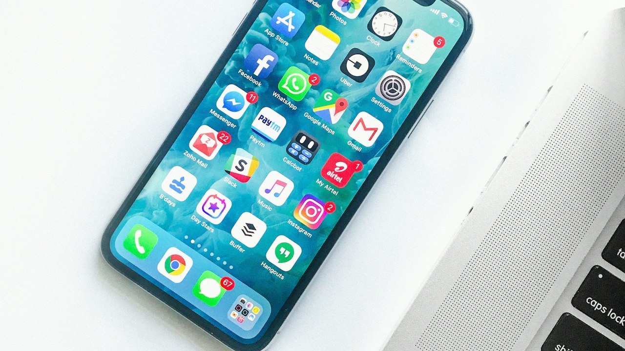 Vivo V80 5G भारत में लॉन्च: 7,200mAh विशाल बैटरी, ZEISS 50MP टेलीफोटो कैमरा, 144Hz डिस्प्ले व संभावित कीमत गाइड